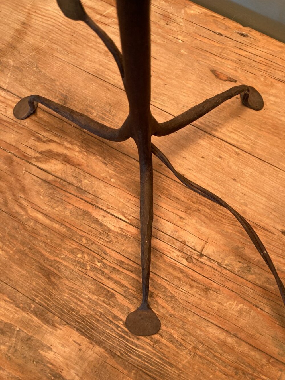 Table Lamp - Iron Leaf Motif - Made in France - Picture 6 of 12